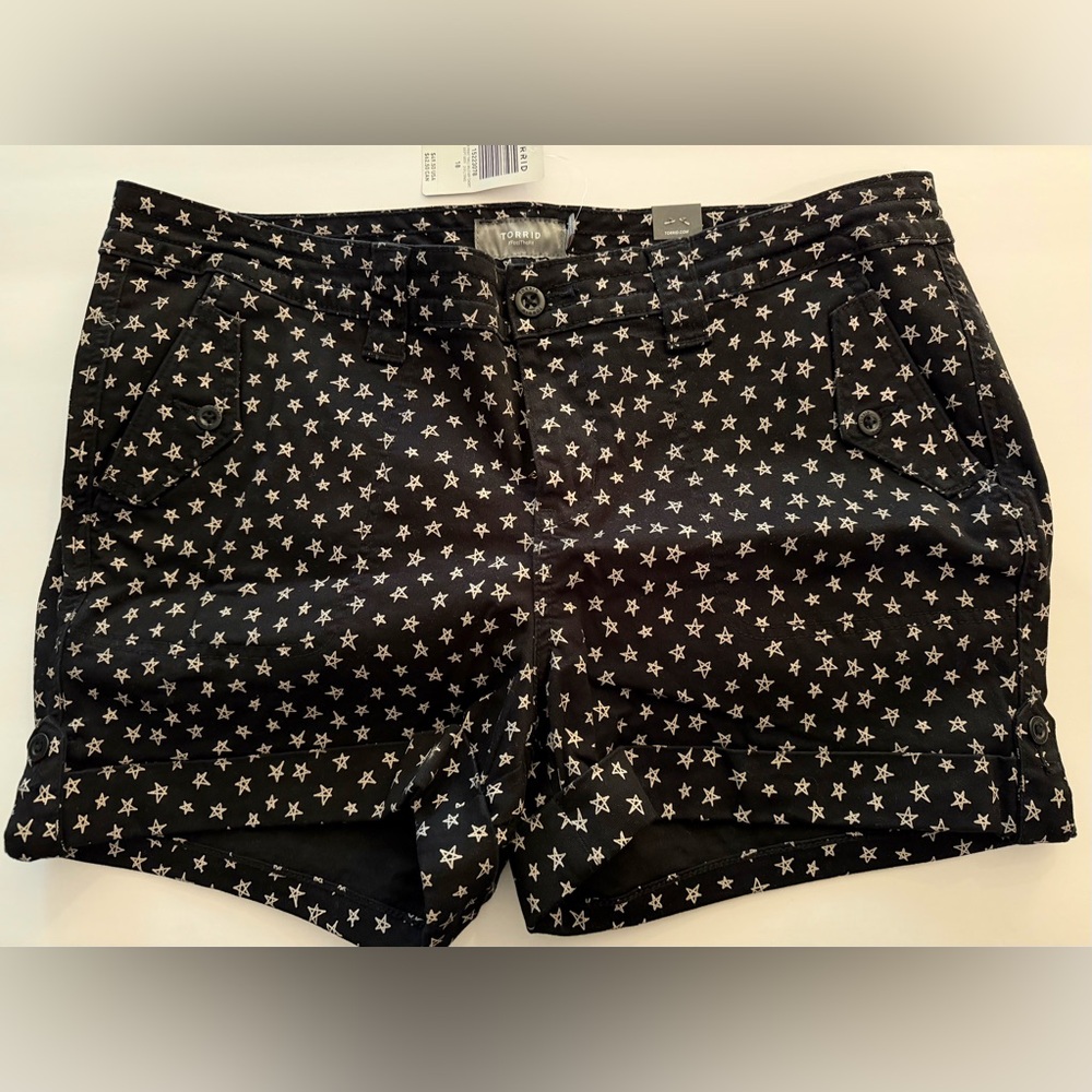 NEW Torrid Twill Military Short Shorts - Black with white stars